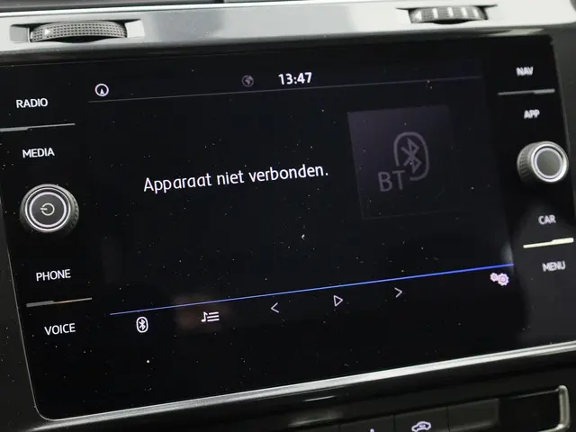 Volkswagen e-Golf E-DITION 100kW/136PK 2020 Elektrisch 36
