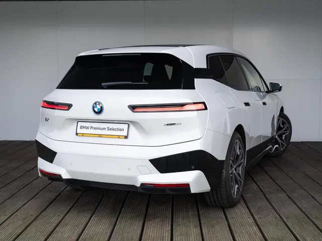 BMW iX xDrive50 2023 Elektrisch 2