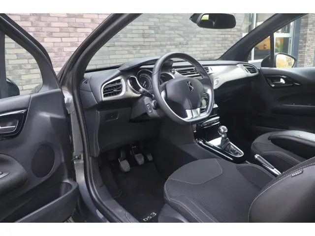 DS DS 3 1.2 PureTech So Chic 2017 Benzine 8