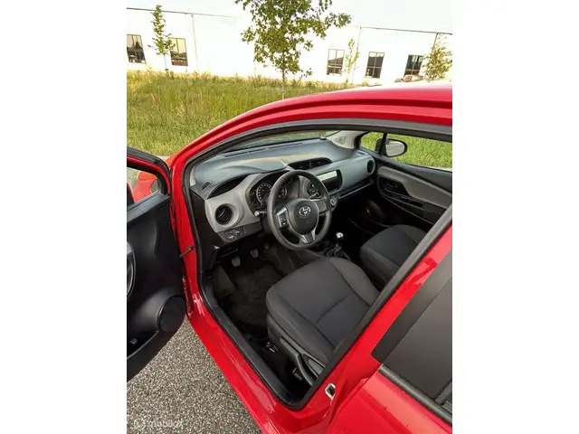 Toyota Yaris 1.0 VVT-i Aspiration 2015 Benzine 5