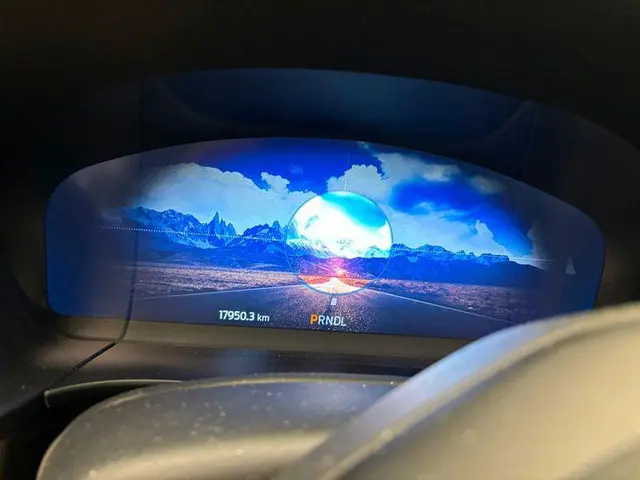 Ford Kuga 2.5 PHEV Titanium 2023 Hybride Benzine 14