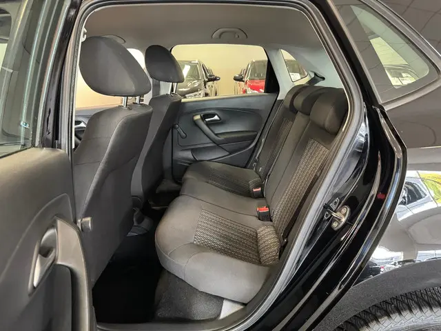 Volkswagen Polo 1.0 2015 Benzine 12