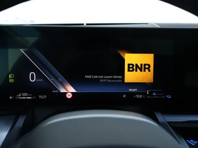 BMW 5 Serie Touring 530e 2024 Hybride Benzine 25