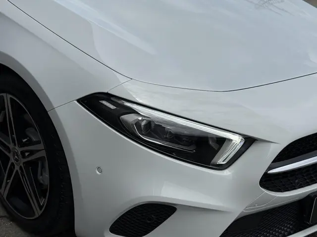 Mercedes-Benz A-Klasse 200 2018 Benzine 29