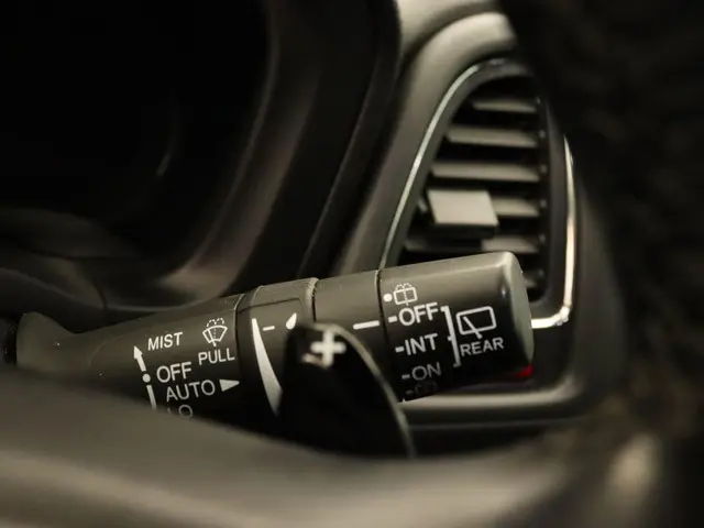 Honda HR-V 1.5 i-VTEC Executive 2016 Benzine 25