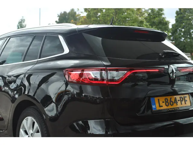 Renault Mégane Estate 1.3 TCE LIMITED 2019 Benzine 15