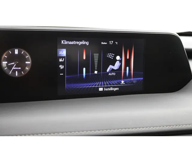 Lexus UX 250h Luxury Line 2020 Hybride Benzine 47