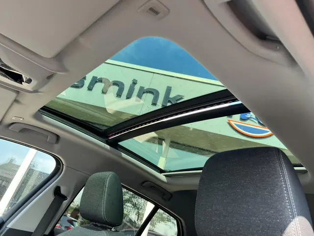 BMW 1 Serie 118i Executive Edition 2020 Benzine 7