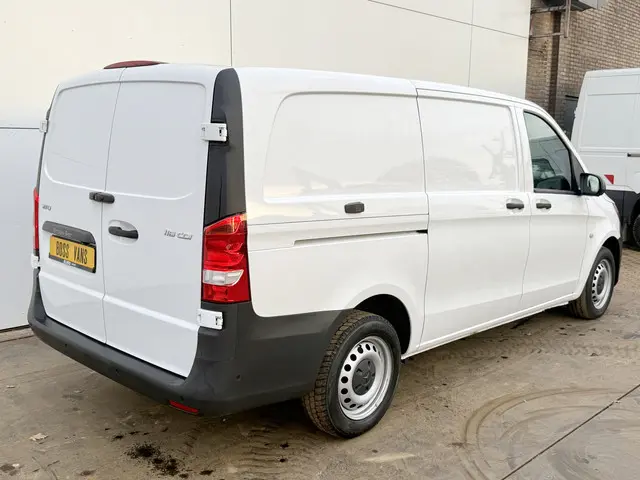 Mercedes-Benz Vito 116 1.9 CDI 2023 Diesel 3