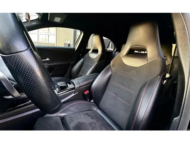 Mercedes-Benz A-Klasse 200 Bns Sol. AMG 2018 Benzine 15
