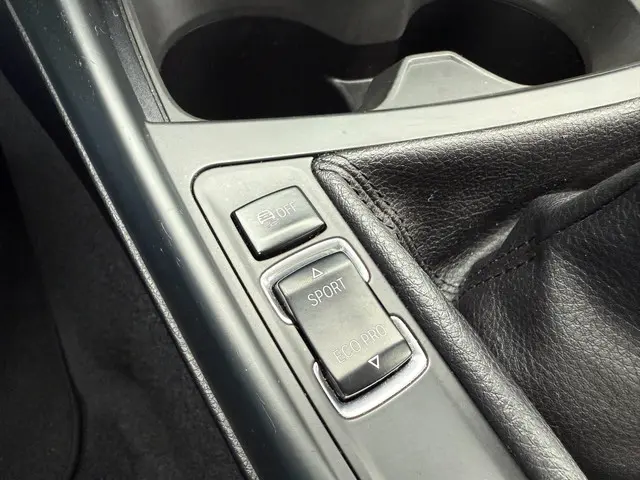 BMW 1 Serie 114i Business+ 2012 Benzine 20