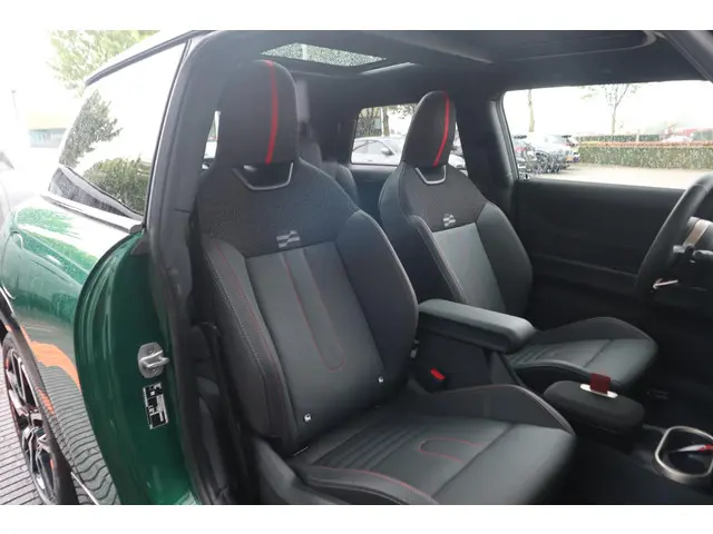 MINI 3-Deurs John Cooper Works 2025 Benzine 7