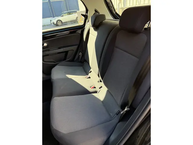 Volkswagen up! 1.0 move up! BlueMotion 2016 Benzine 26