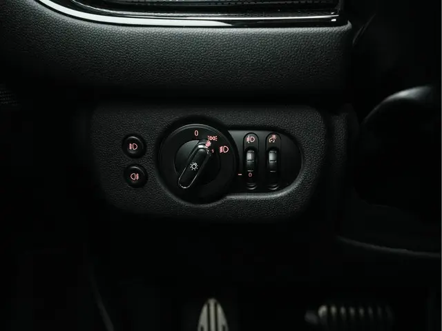 MINI Clubman Mini 1.5 Cooper Business 2015 Benzine 21