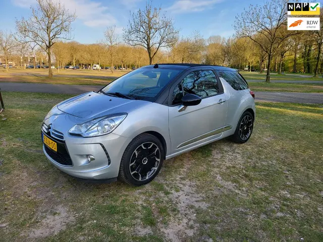 Citroën DS3 1.2 VTi So Chic, Inruil Koopje 2014 Benzine