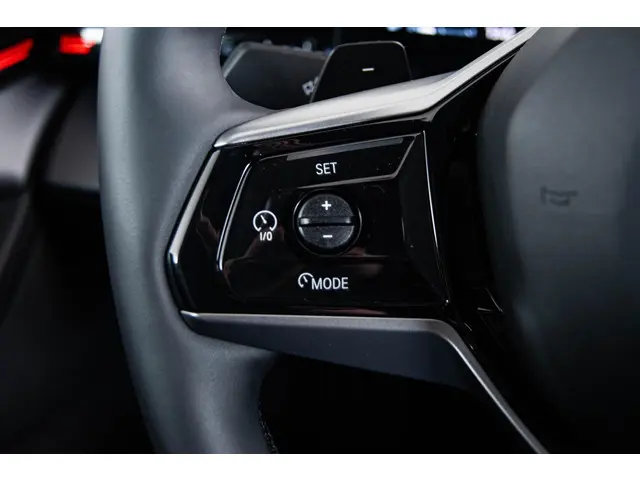 BMW 5 Serie 530e 2025 Hybride Benzine 36