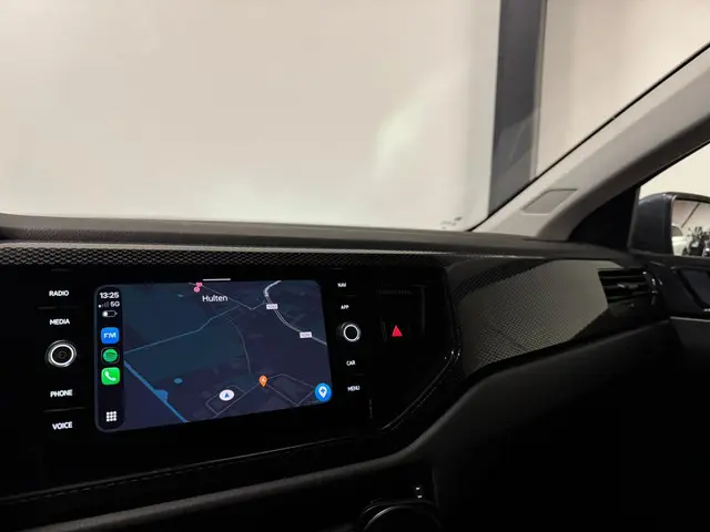 Volkswagen Polo 1.0 TSI Life PDC CARPLAY 2022 Benzine 10