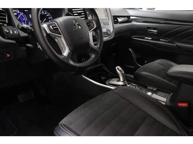 Mitsubishi Outlander 2.4 PHEV Pure 2019 Hybride Benzine 27