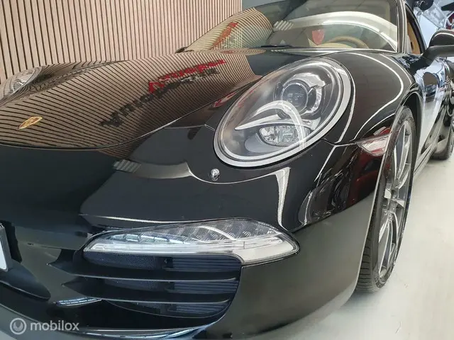 Porsche 911 Carrera 2013 Benzine 35