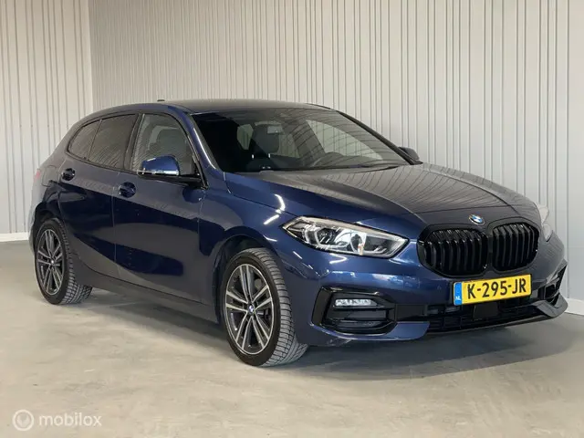 BMW 1 Serie 118i Essential Executive 2021 Benzine 4