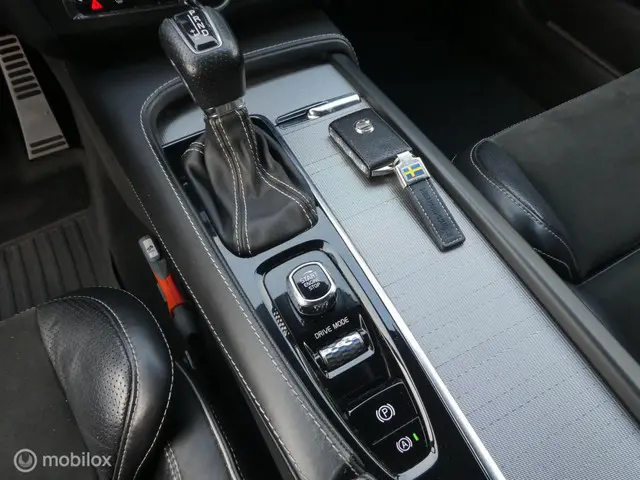 Volvo V90 2.0 T5 R-Design 2017 Benzine 15
