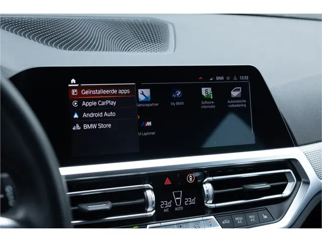 BMW 3 Serie Touring 320i M Sport High Ex 2021 Benzine 65