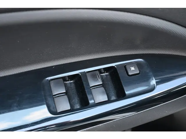 Mitsubishi Space Star 1.0 Bright 2015 Benzine 27