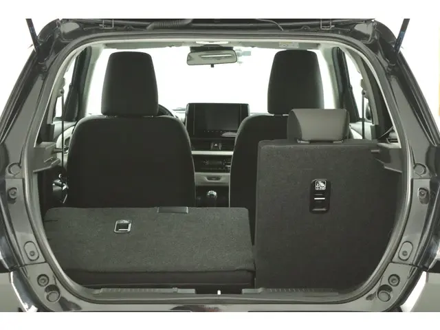 Suzuki Swift 1.2 Select Smart Hybrid 2025 Benzine 25