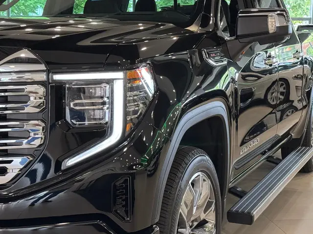 GMC Sierra 3