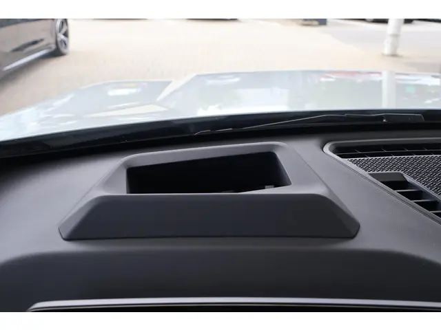 BMW X1 xDrive25e 2025 Hybride Benzine 16