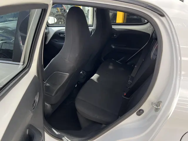 Peugeot 108 1.0 e-VTi Première 2015 Benzine 10