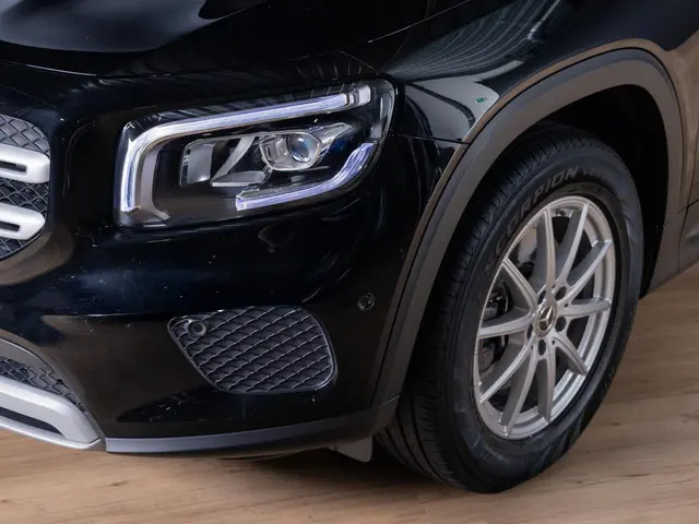 Mercedes-Benz GLB 200 Business Solution 2020 Benzine 5
