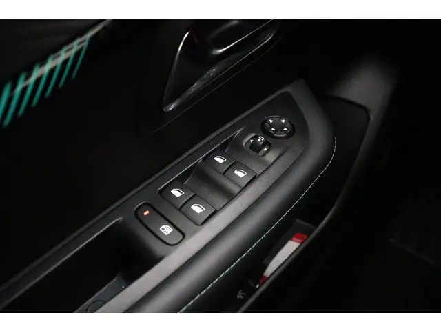 Peugeot 208 1.2 PureTech Allure Pack 2022 Benzine 18