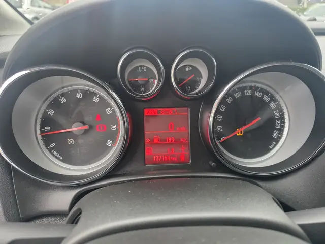 Opel Astra 1.4 Turbo Design Edition 2014 Benzine 18