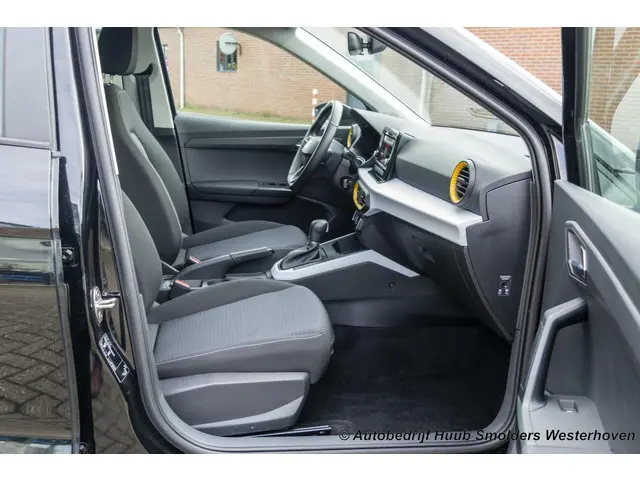 SEAT Arona 1.0 EcoTSI Style 2024 Benzine 3