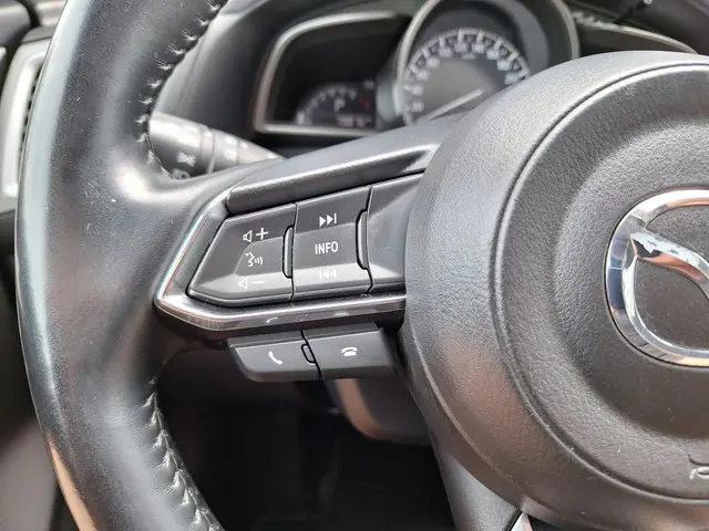 Mazda 3 2.0 SkyActiv-G 120 TS+ 2017 Benzine 16