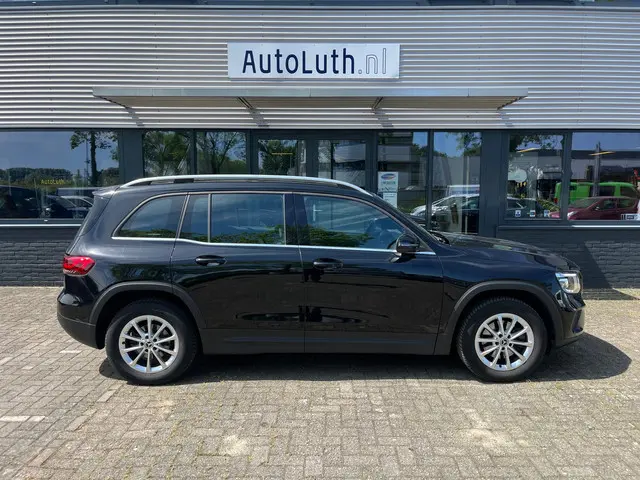 Mercedes-Benz GLB 180 Business Line 2023 Benzine 11