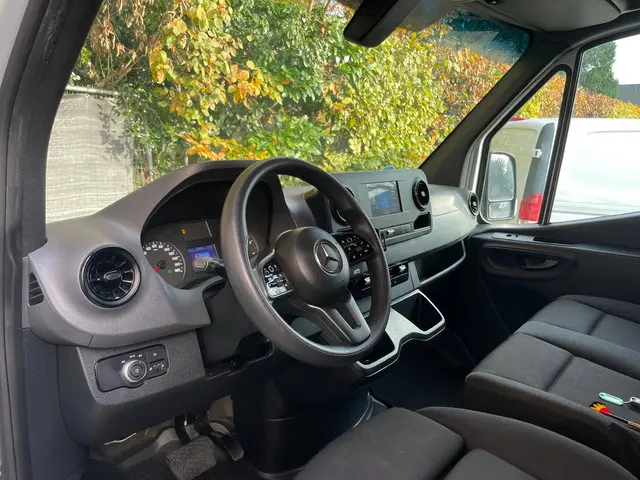 Mercedes-Benz Sprinter 317CDI wb433 L3 Aut. 2022 Diesel 16