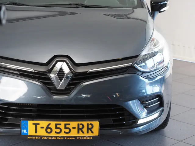 Renault Clio Estate 0.9 TCe Limited 2020 Benzine 17