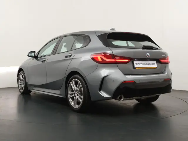 BMW 1 Serie 5-deurs 118i 2023 Benzine 10