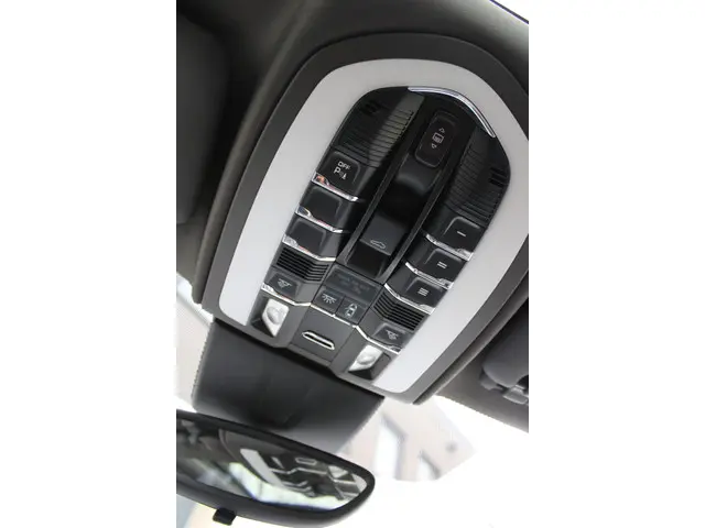 Porsche Cayenne 3.0 S E-Hybrid 2015 Hybride Benzine 12