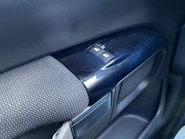 Citroën C4 Cactus 1.2 PureTech W 2014 Benzine 19