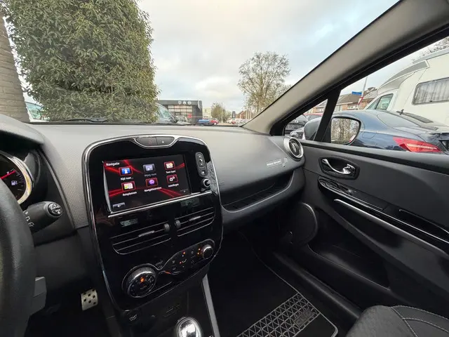 Renault Clio Estate 1.2 GT Automaat 2014 Benzine 32