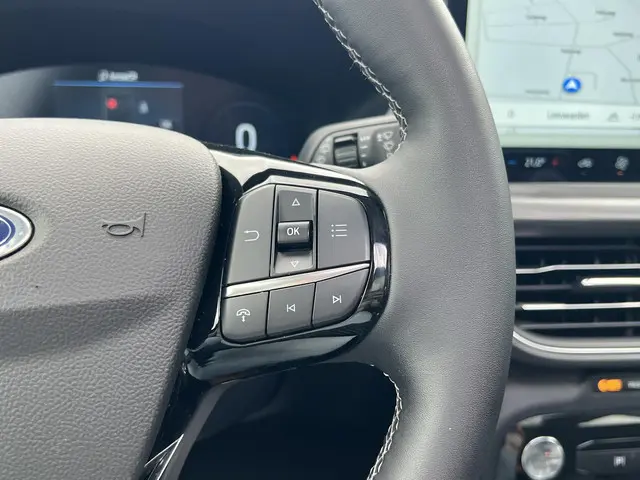 Ford Kuga 2.5 PHEV Active X 2024 Hybride Benzine 28