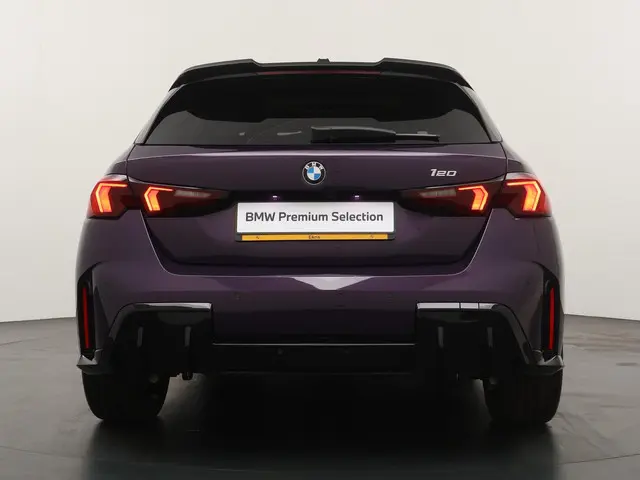 BMW 1 Serie 120 M Sport Design Edition 2025 Benzine 9