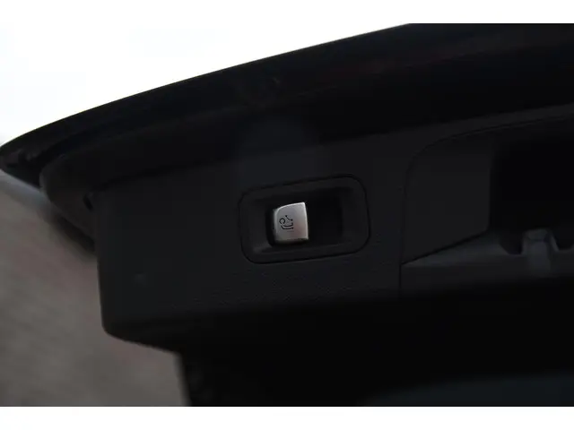 Mercedes-Benz GLC AMG 63 S 4MATIC+ 2018 Benzine 40