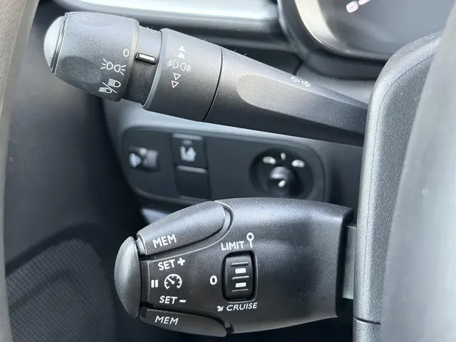 Citroën C3 1.2 PureTech Feel 2017 Benzine 12