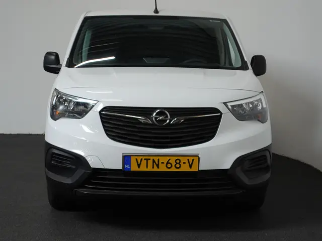 Opel Combo 102pk L1H1 2023 Diesel 38