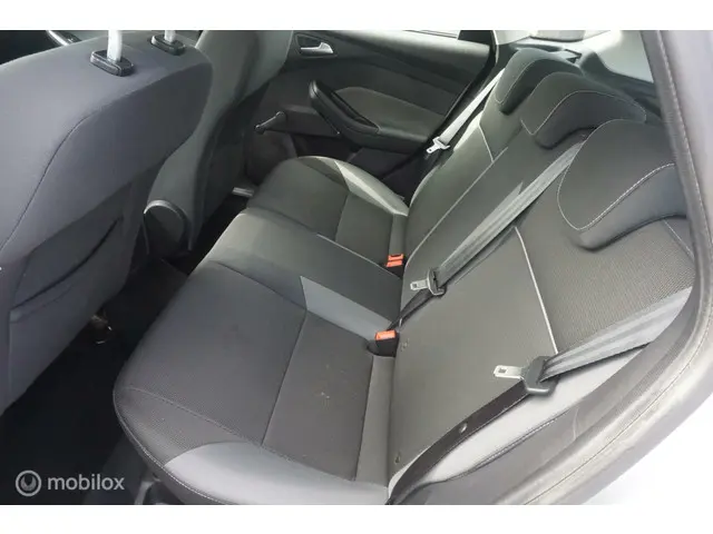 Ford Focus 1.0 EcoBoost Trend 2012 Benzine 11