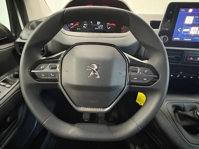 Peugeot Partner 1.5 BlueHDI Premium Long 2022 Diesel 16